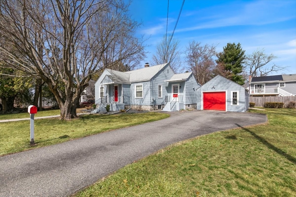 137 Bay State Road North Andover, MA 01845 - Photo 7 of 40