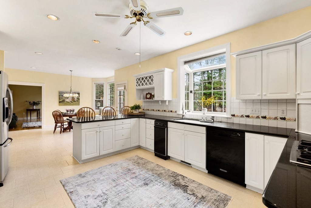 171 Mossman Road Sudbury, MA 01776 - Photo 6 of 42 Gallery Image 6