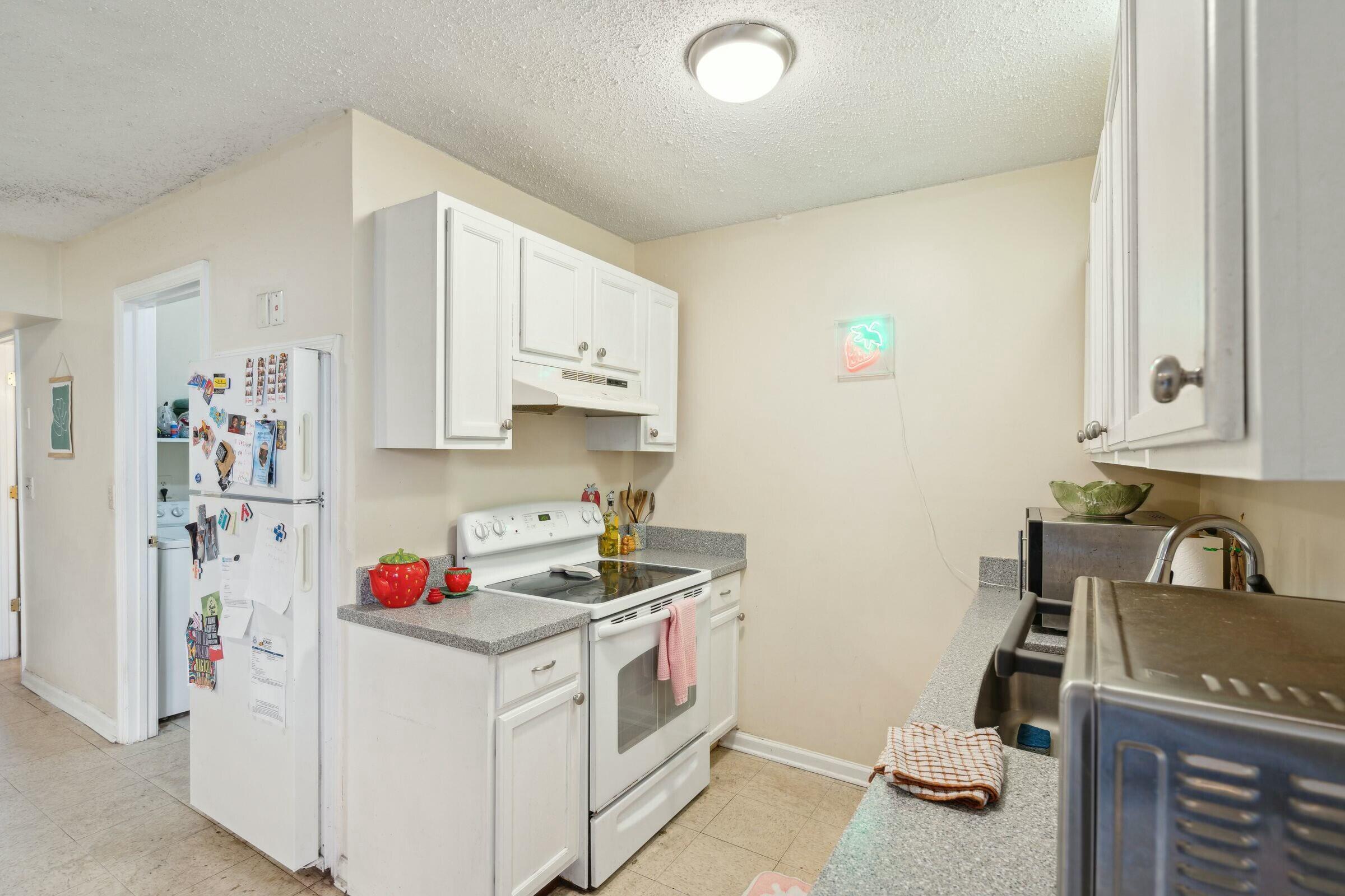 8-10 Blake Street Charleston, SC 29403 - Photo 13 of 23 tempImageD0AOCp