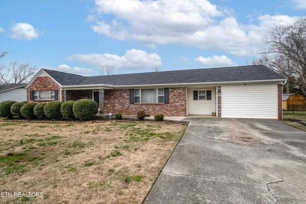 $375,000 | 978 North Linden Drive, Alcoa, TN 37801