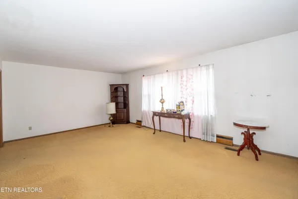 $375,000 | 978 North Linden Drive, Alcoa, TN 37801