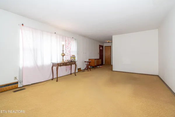 $375,000 | 978 North Linden Drive, Alcoa, TN 37801