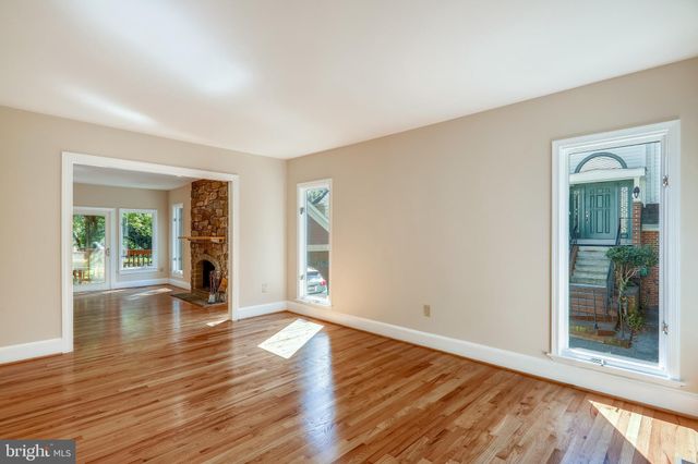 $1,300,000 | 4400 Sangamore Road, Bethesda, MD 20816