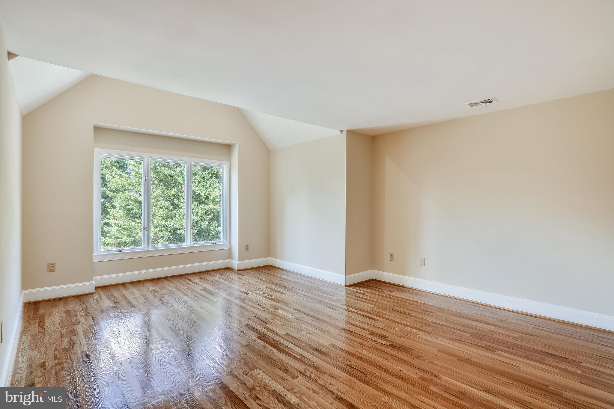 4400 Sangamore Road Bethesda, MD 20816 - Photo 33 of 63 Gallery Image 33
