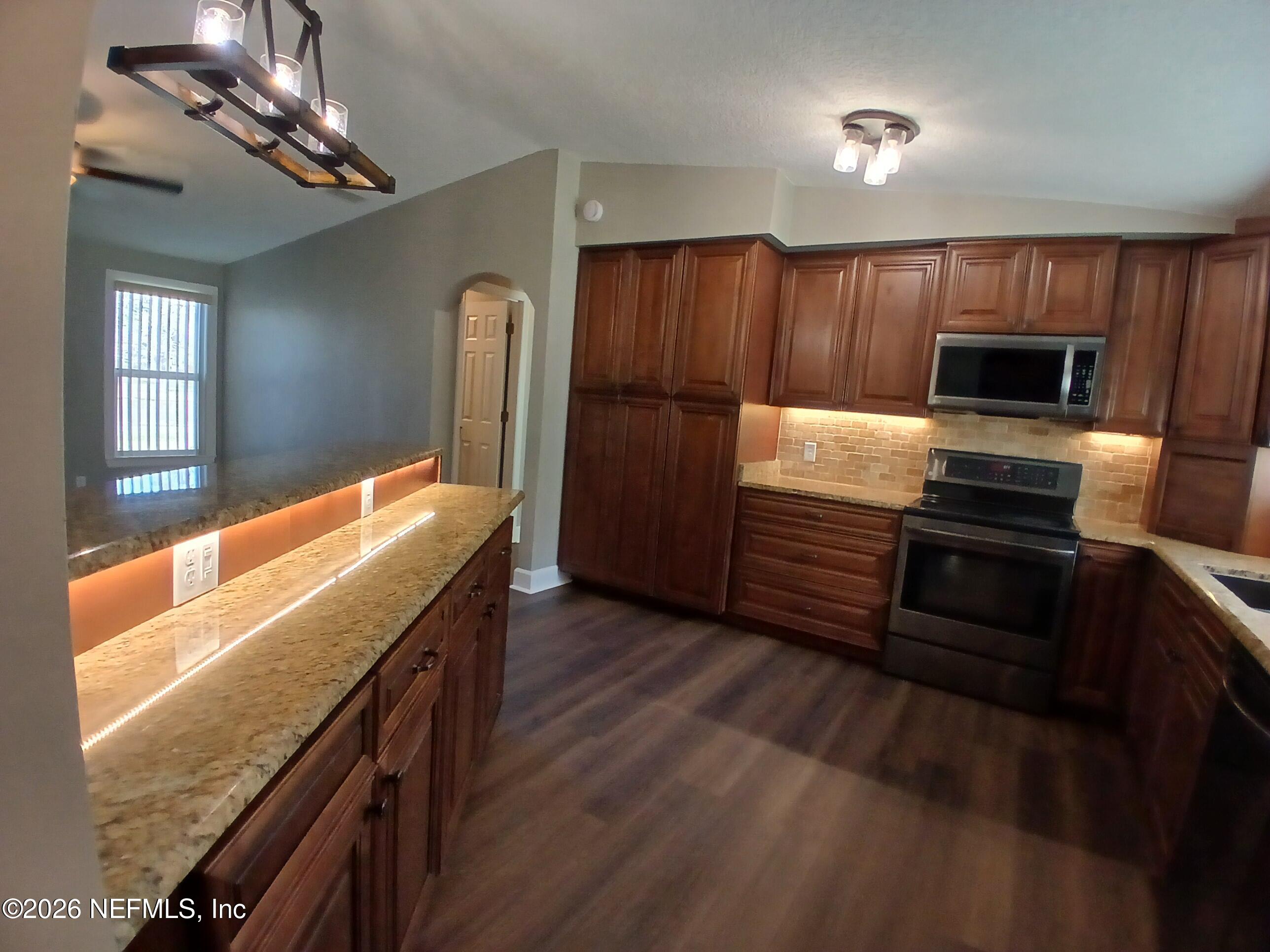 54234 Hazel Jones Road Callahan, FL 32011 - Photo 2 of 37 Kitchen