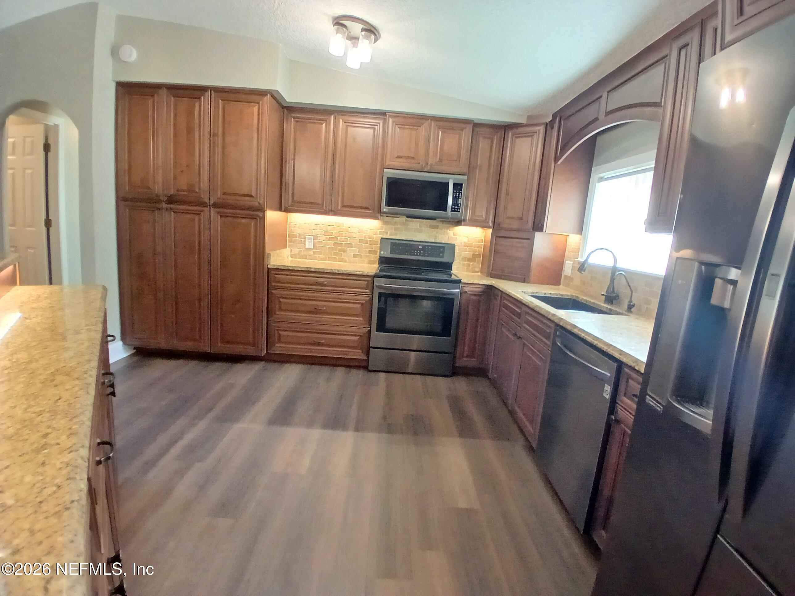 54234 Hazel Jones Road Callahan, FL 32011 - Photo 3 of 37 Kitchen