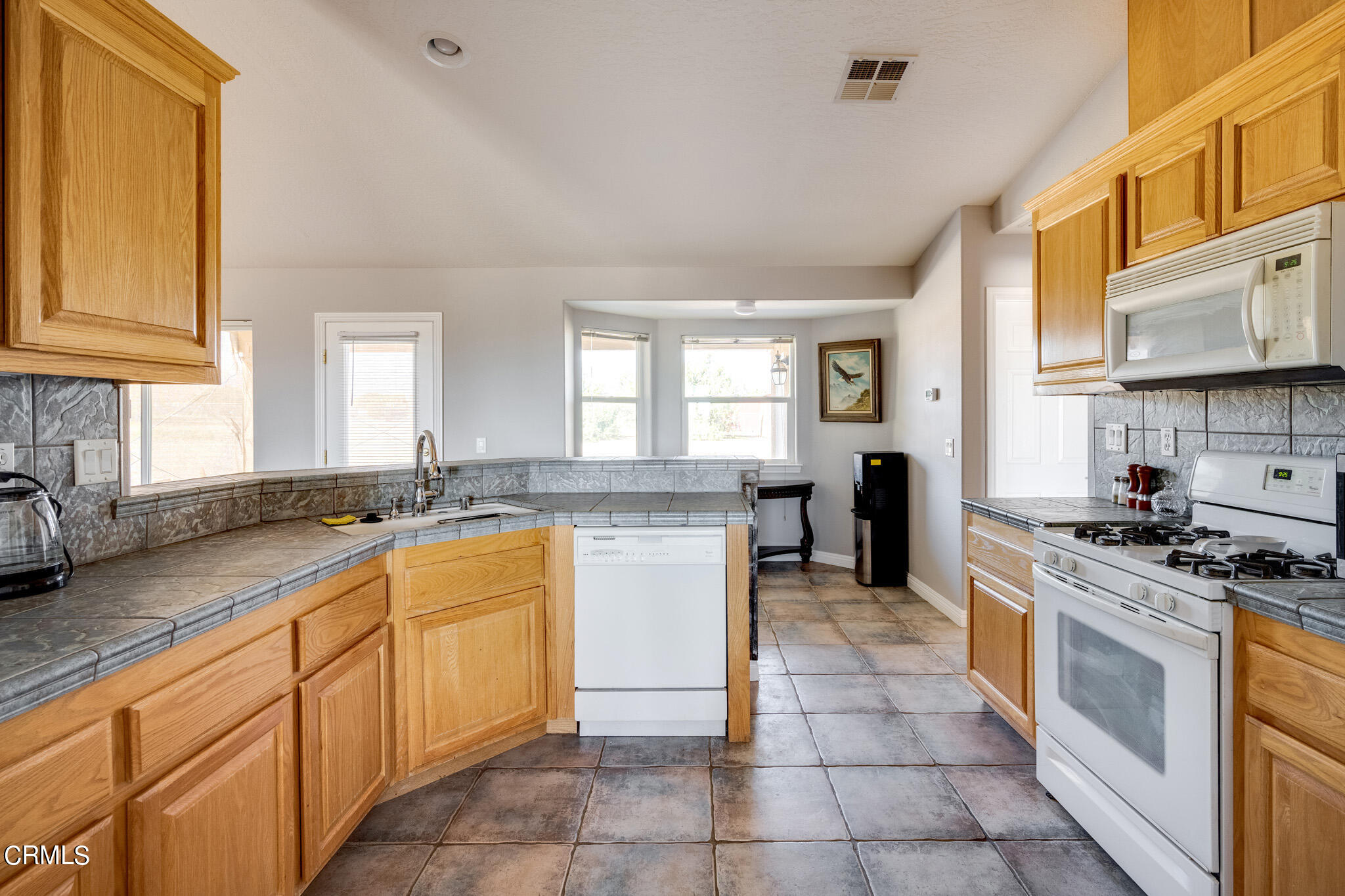 8968 Daisy Road Oak Hills, CA 92344 - Photo 14 of 65 snaplistla_14