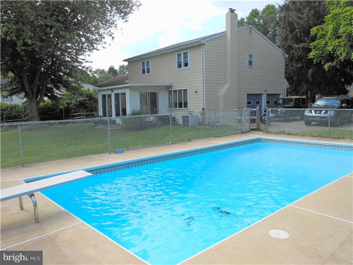 82 Bluebird Road Holland, PA 18966 - Photo 12 of 14 Gallery Image 12
