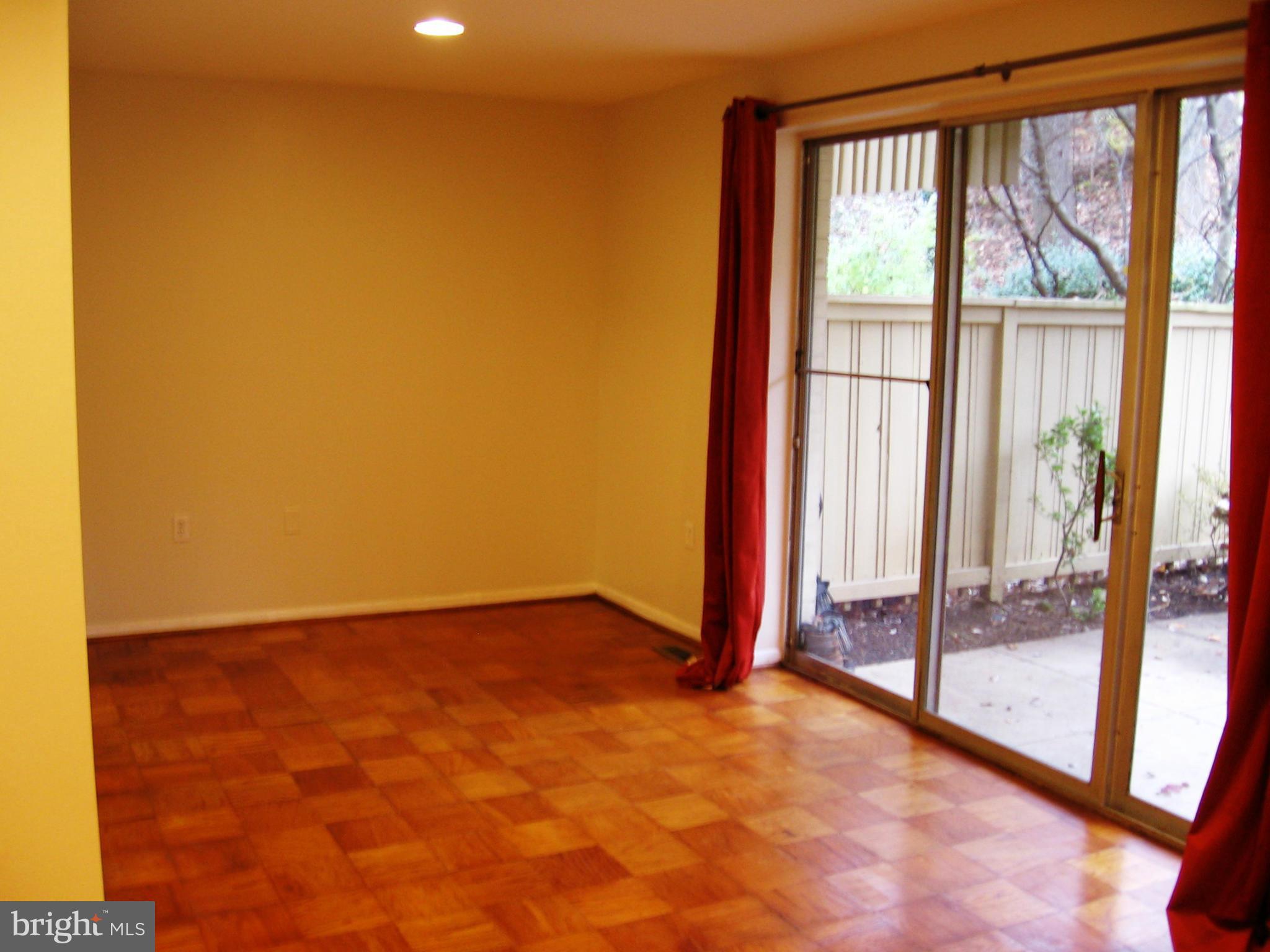 17 Hamill Road, Unit 17B Baltimore, MD 21210 - Photo 7 of 20 Dining Room