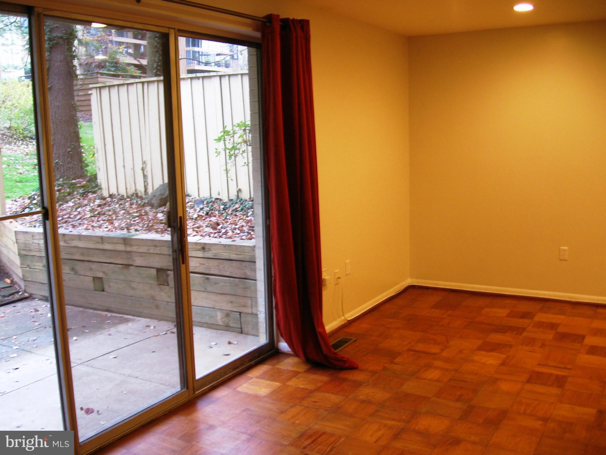 17 Hamill Road, Unit 17B Baltimore, MD 21210 - Photo 8 of 20 Interior (General)