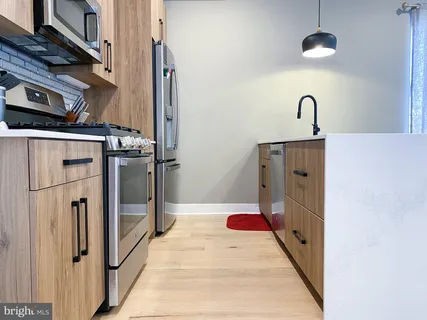 $2,300 | 1316 North Front Street, Unit 2B, Philadelphia, PA 19122