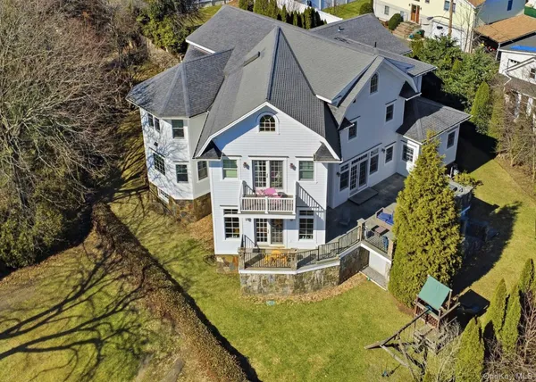 $18,000 | 74 Old Post Lane, Mamaroneck, NY 10543