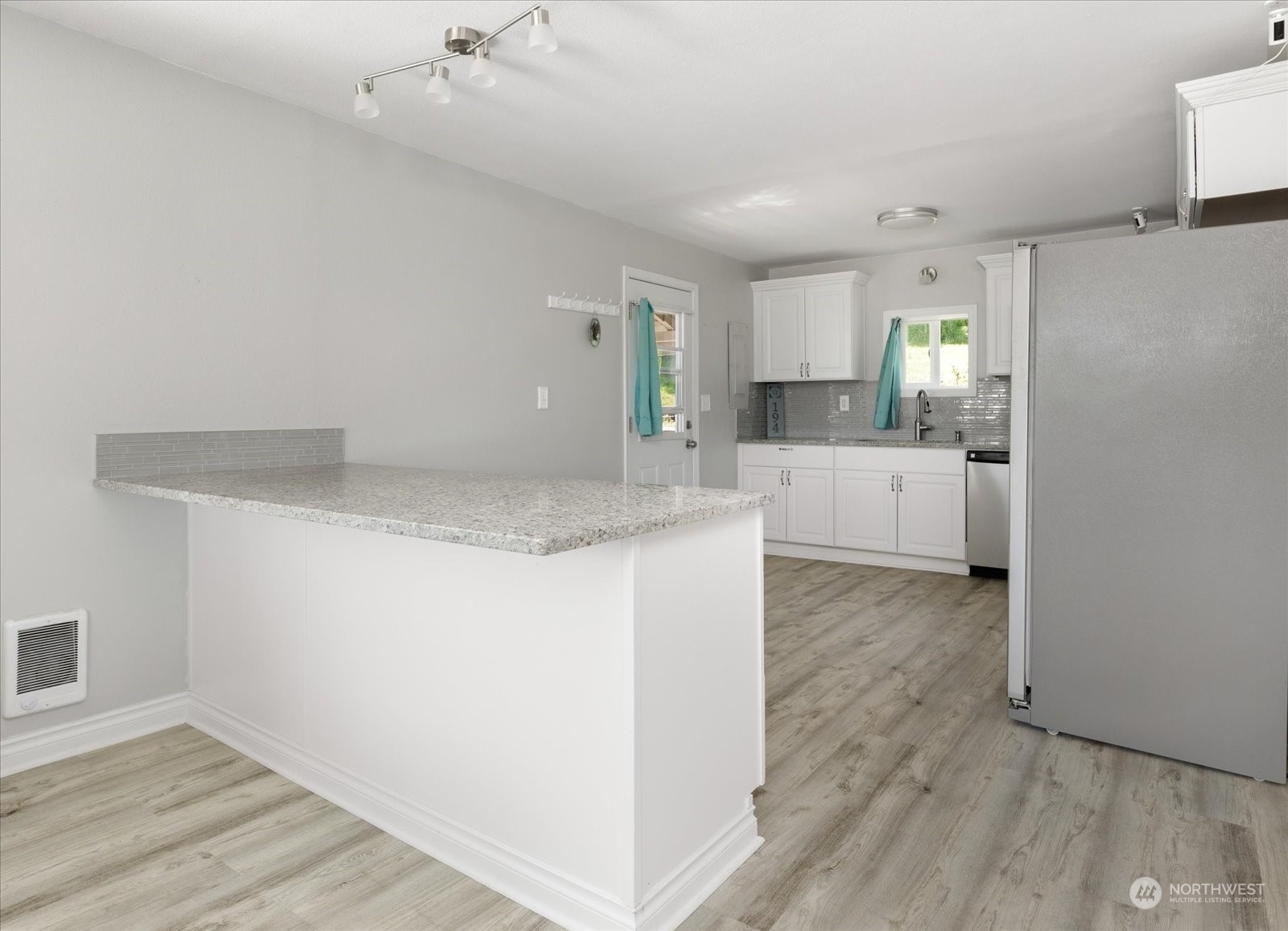 194 East Frostad Road Oak Harbor, WA 98277 - Photo 12 of 34 Gallery Image 12