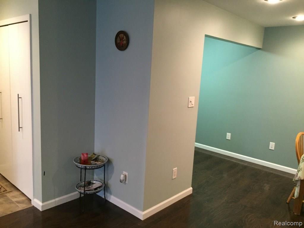 4961 East 10 Mile Road, Unit 2 Warren, MI 48091 - Photo 5 of 23 IMG_4596.jpg