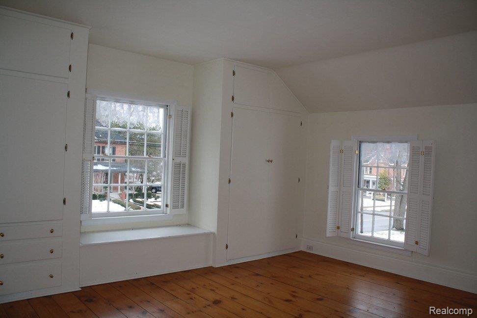 32635 Franklin Road Franklin, MI 48025 - Photo 8 of 9 _franklin rd master.JPG