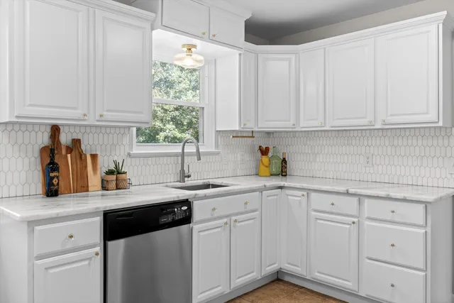 $385,000 | 143 Rolling Ridge Drive, Chattanooga, TN 37421