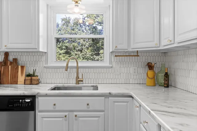 $385,000 | 143 Rolling Ridge Drive, Chattanooga, TN 37421