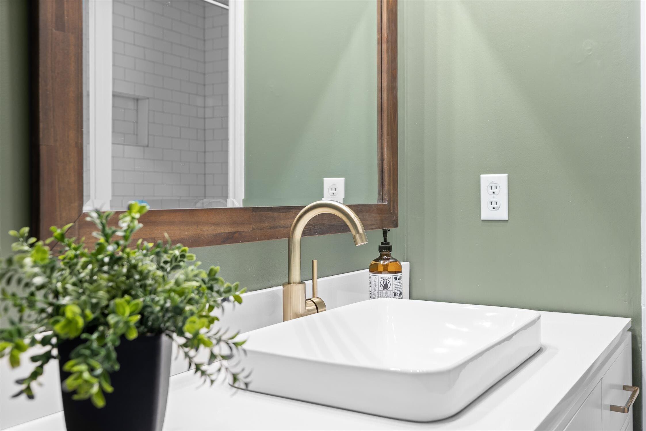 143 Rolling Ridge Drive Chattanooga, TN 37421 - Photo 21 of 33 Primary Bath