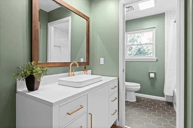 $385,000 | 143 Rolling Ridge Drive, Chattanooga, TN 37421