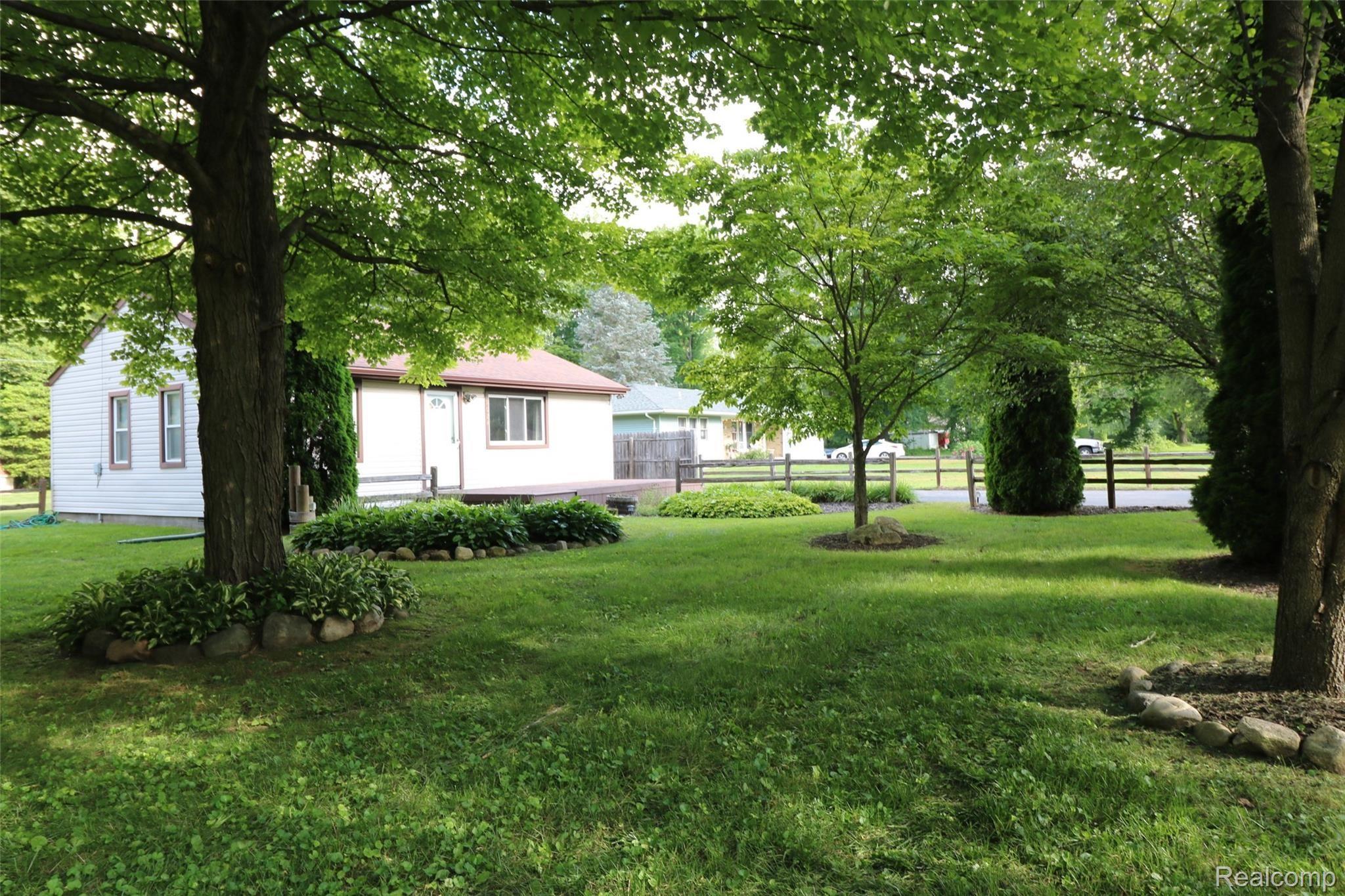 9024 Folkert Road Algonac, MI 48001 - Photo 2 of 21 IMG_0061.JPG