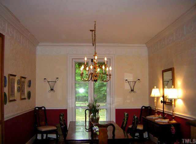 2800 Hawk Hill Road Mebane, NC 27302 - Photo 5 of 10 Elegant Dining Room