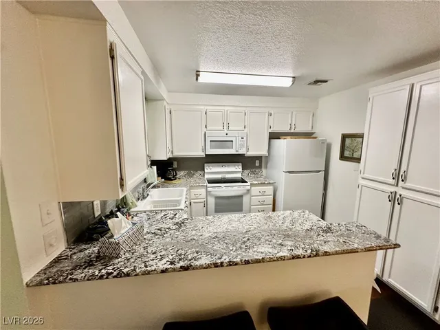 $189,999 | 2221 Bay Club Drive, Unit 102, Laughlin, NV 89029