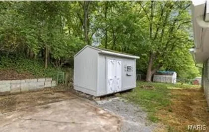 $185,000 | 834 Young Drive, Fenton, MO 63026