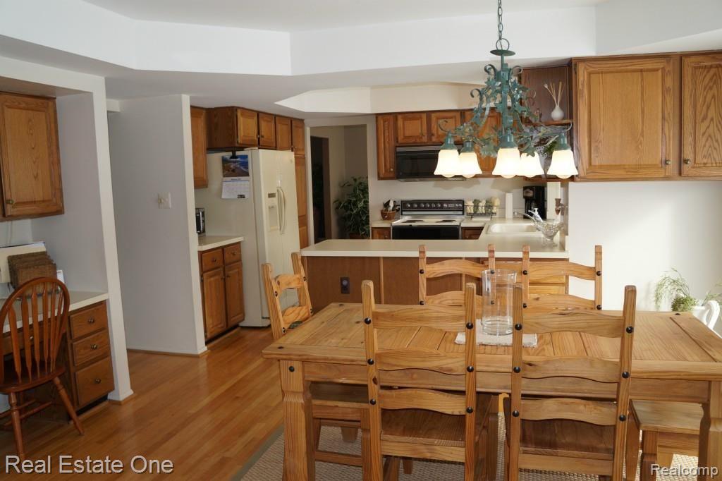 2155 West Wattles Road Troy, MI 48098 - Photo 14 of 28 DSC00188.jpg