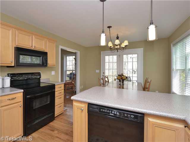 7996 Bartonshire Drive Oak Ridge, NC 27310 - Photo 5 of 16 Kitchen.