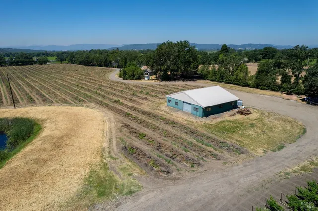 $3,500,000 | 5744 Highway 128, Geyserville, CA 95441