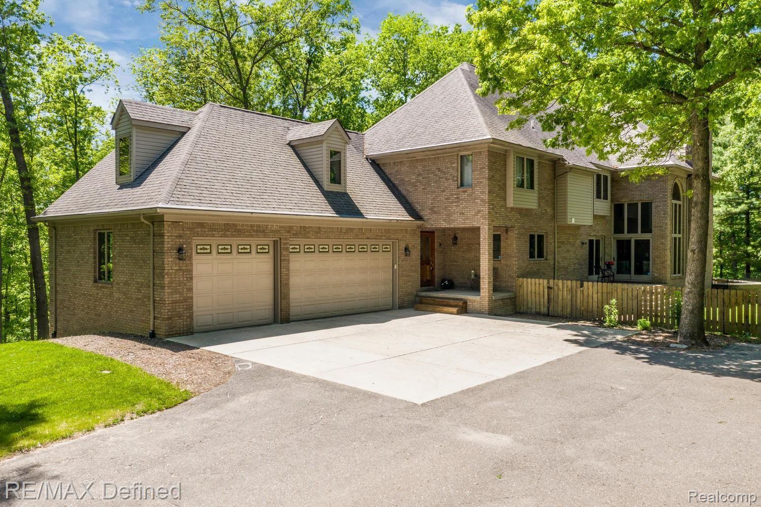 2222 Hosner Road Oxford, MI 48370 - Photo 5 of 60 3 Car Garage