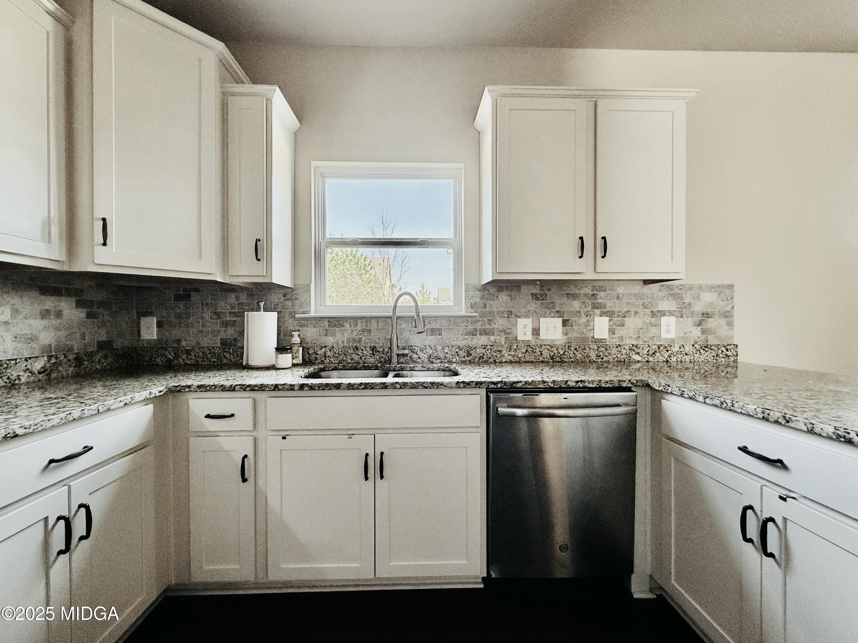 330 Rippling Water Way Perry, GA 31069 - Photo 9 of 51 tempImagejK5ckv