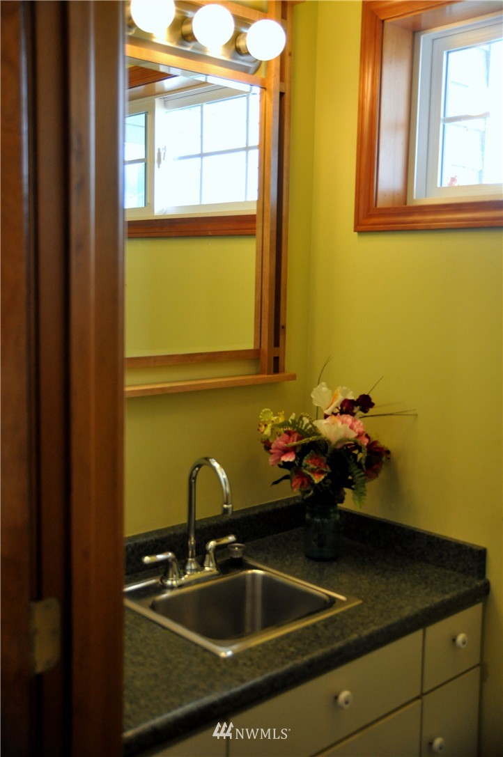 284 Oxbow Road Raymond, WA 98577 - Photo 12 of 20 Gallery Image 12