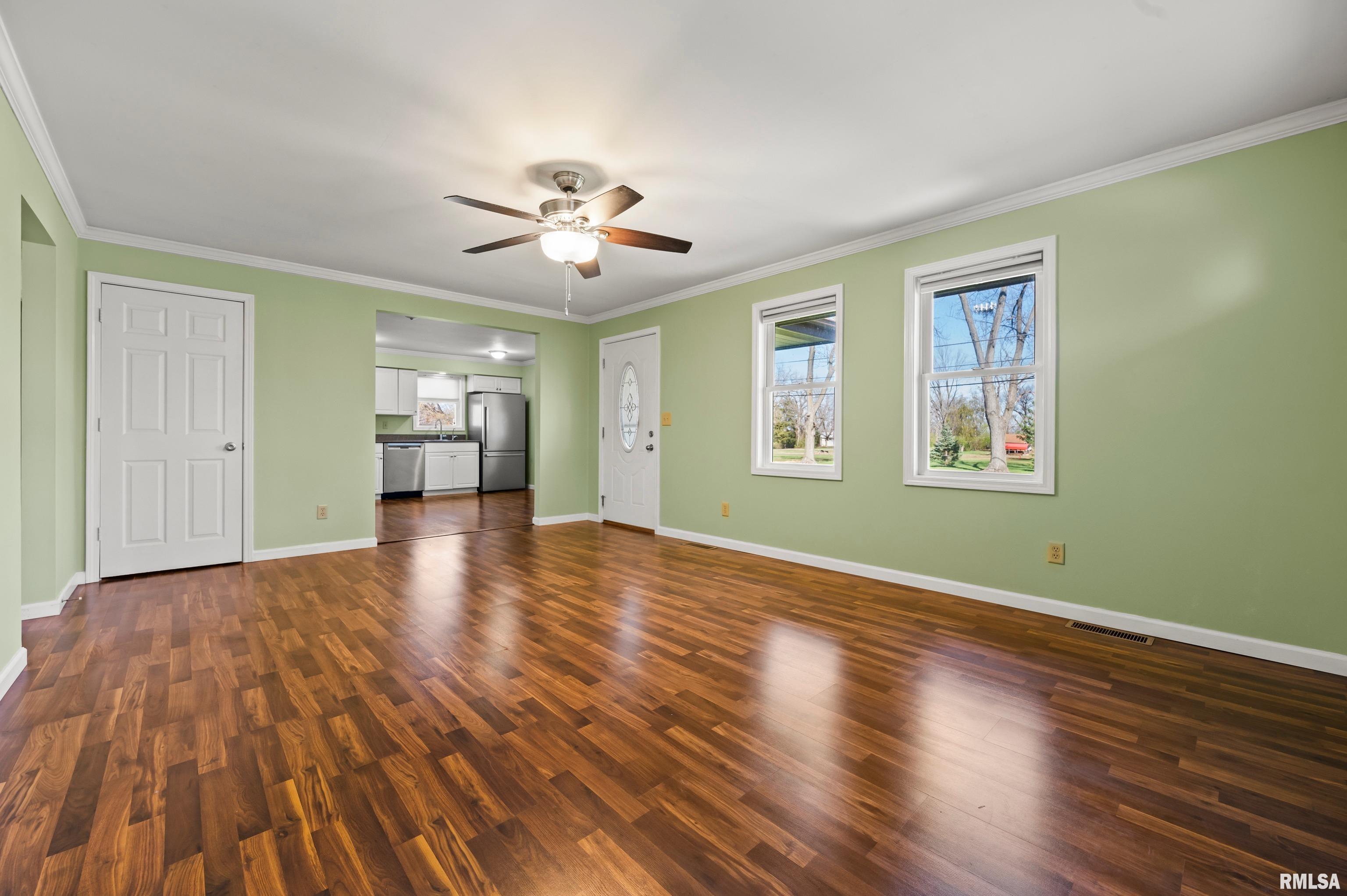 319 Harrison Street Bartonville, IL 61607 - Photo 3 of 32