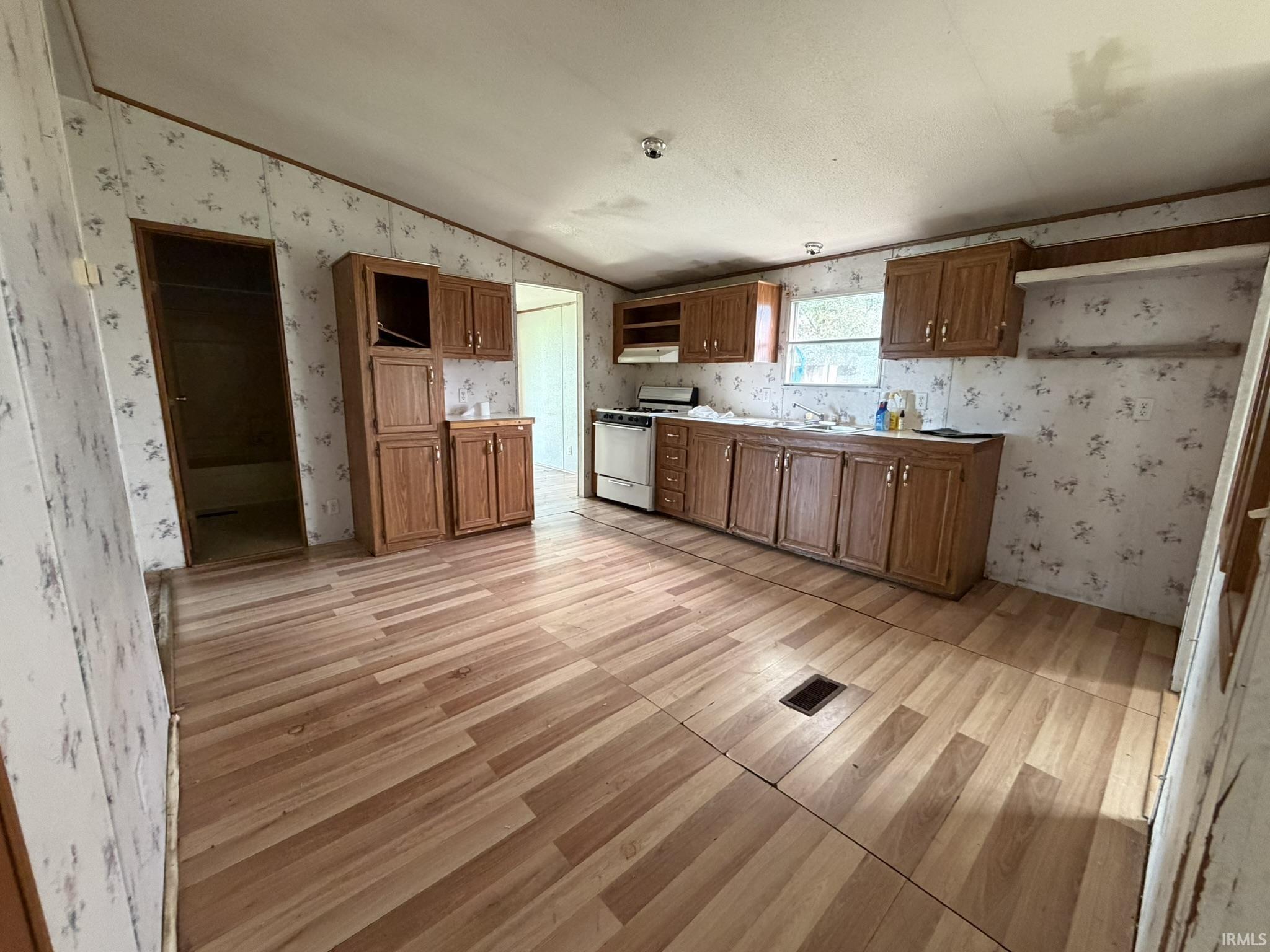 6886 South Mill Road Spiceland, IN 47385 - Photo 12 of 32