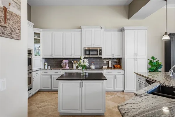 $1,800,000 | 281 Southwest Hatteras Court, Palm City, FL 34990