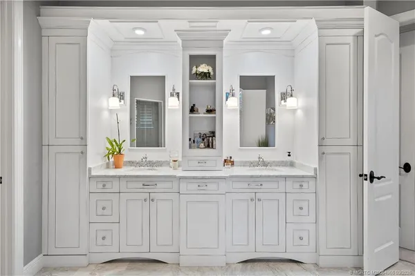 $1,800,000 | 281 Southwest Hatteras Court, Palm City, FL 34990