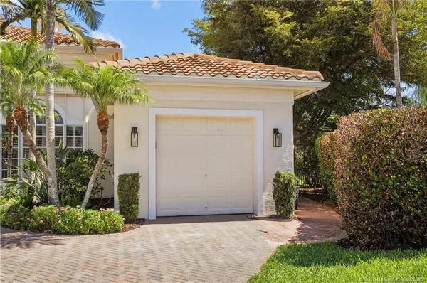 $1,800,000 | 281 Southwest Hatteras Court, Palm City, FL 34990