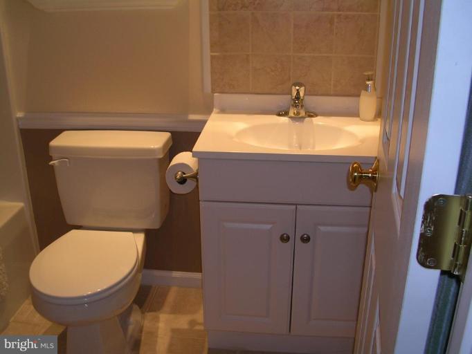 4153 Whiteleyville Road Hurlock, MD 21643 - Photo 17 of 25 Bath #2