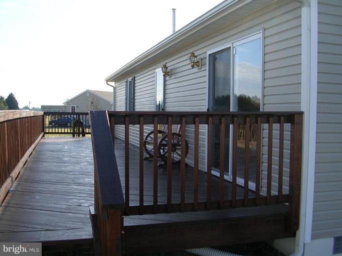 4153 Whiteleyville Road Hurlock, MD 21643 - Photo 3 of 25 Deck