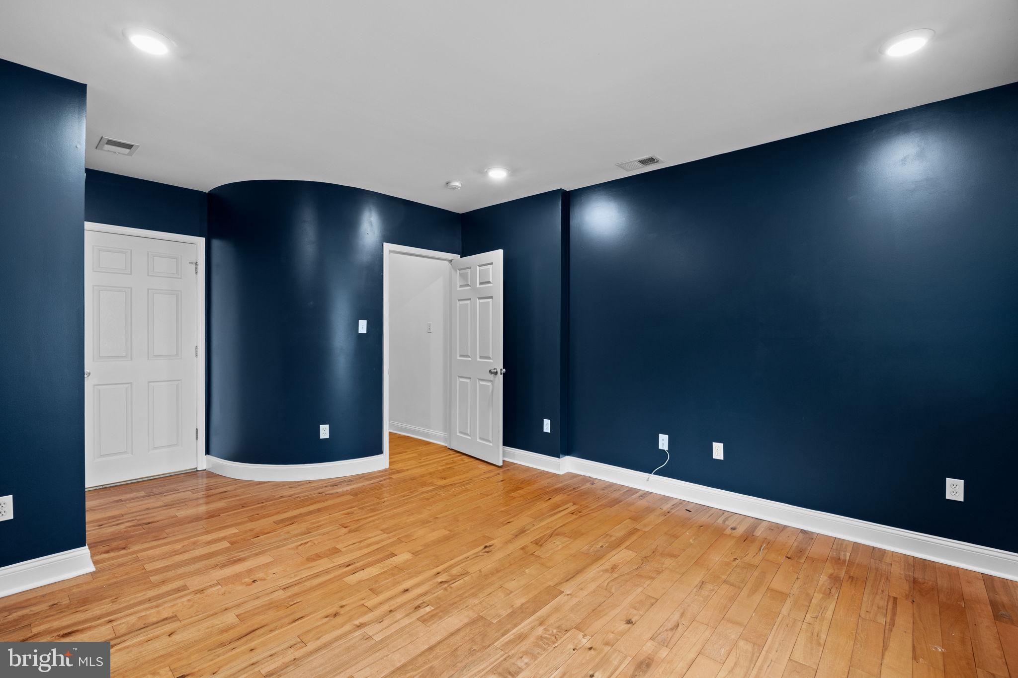 805 South 19th Street Philadelphia, PA 19146 - Photo 12 of 26