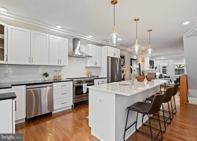 $849,900 | 805 South 19th Street, Philadelphia, PA 19146