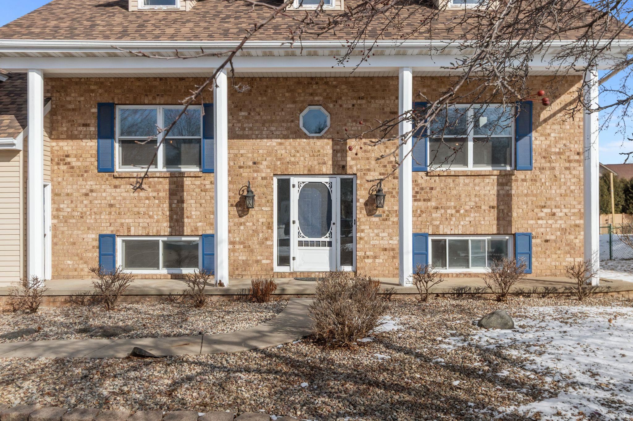 2618 West Sunnyview Circle Appleton, WI 54914 - Photo 3 of 51