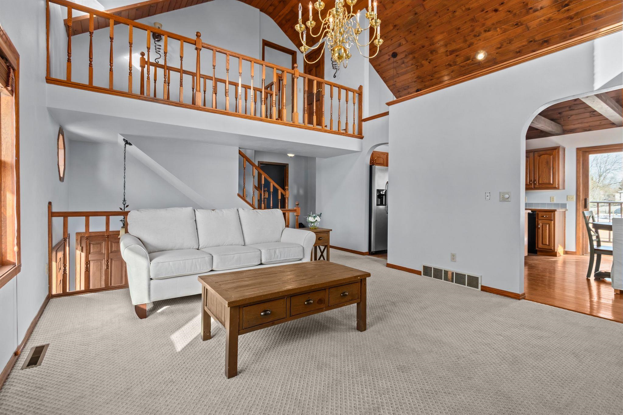 2618 West Sunnyview Circle Appleton, WI 54914 - Photo 4 of 51