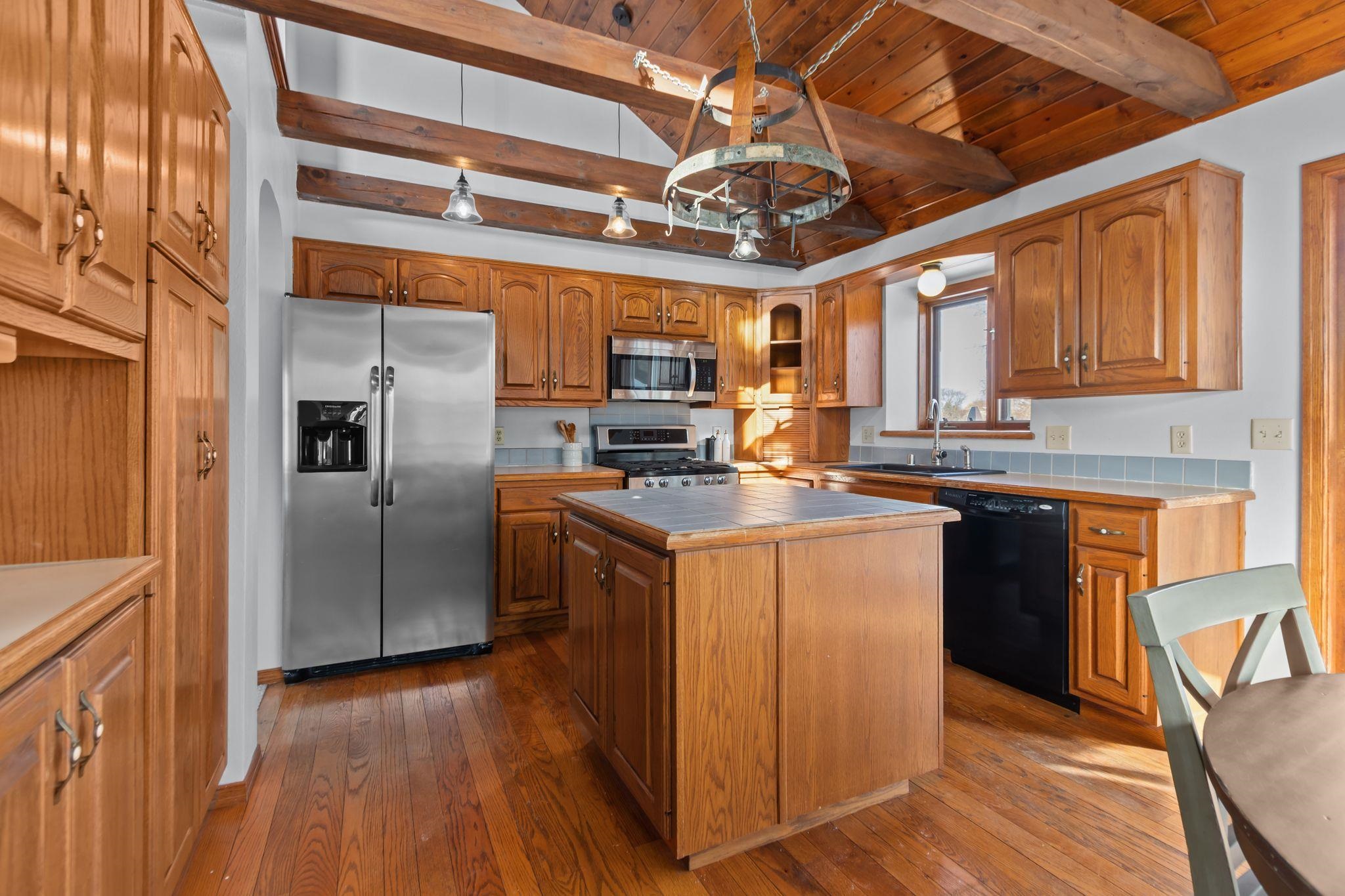 2618 West Sunnyview Circle Appleton, WI 54914 - Photo 8 of 51