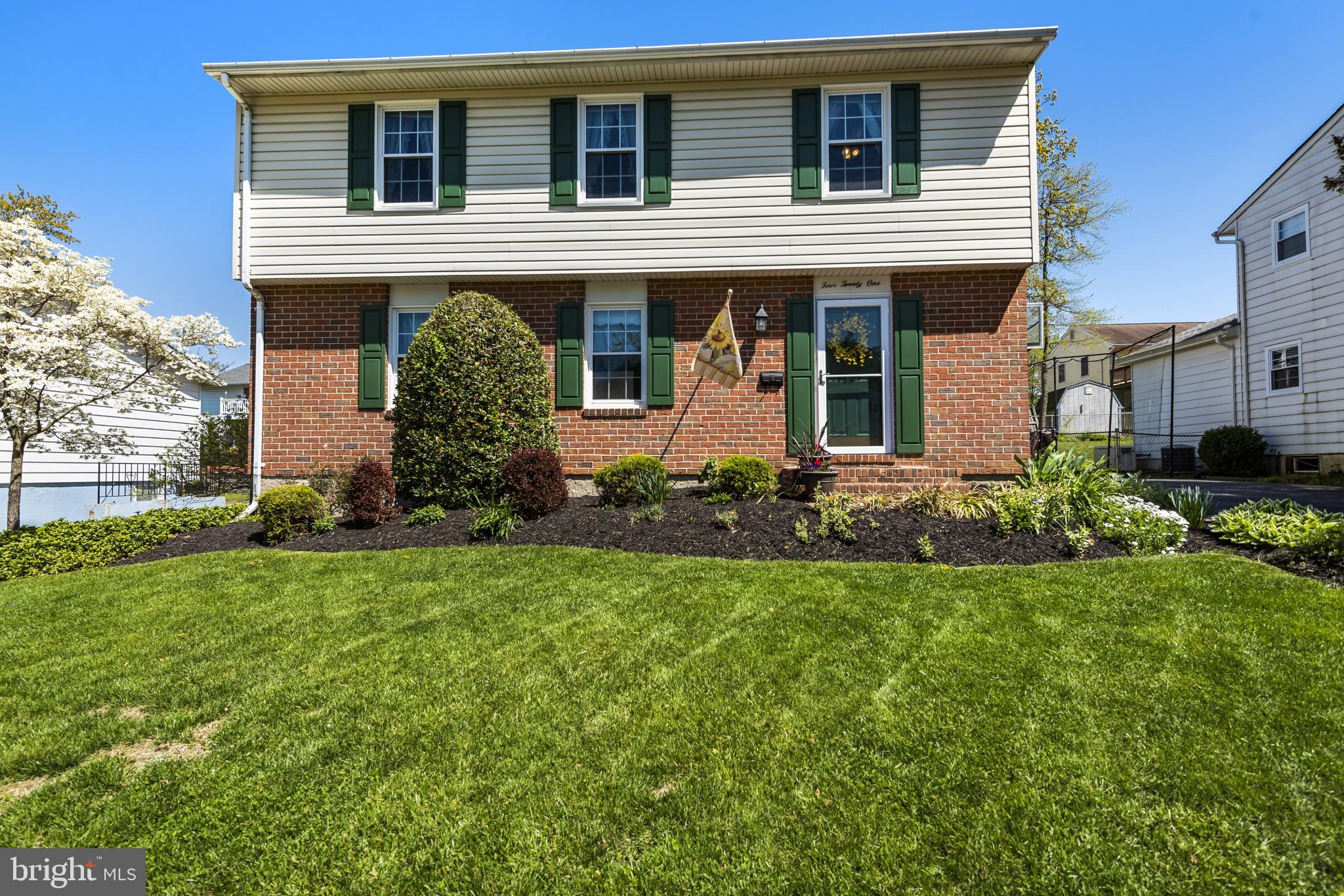 421 Bathurst Road Baltimore, MD 21228 - Photo 1 of 31 Maintenance-free exterior