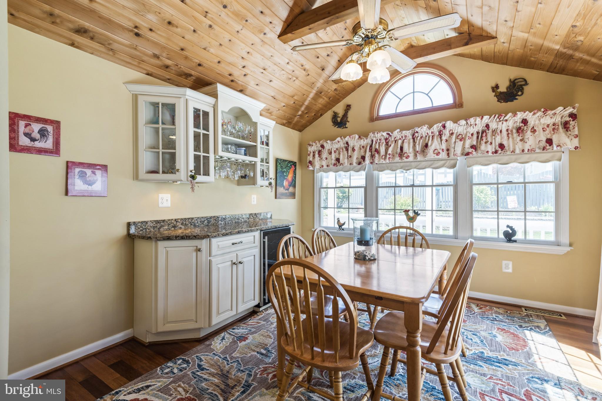 421 Bathurst Road Baltimore, MD 21228 - Photo 13 of 31 Dining room with custom built-ins
