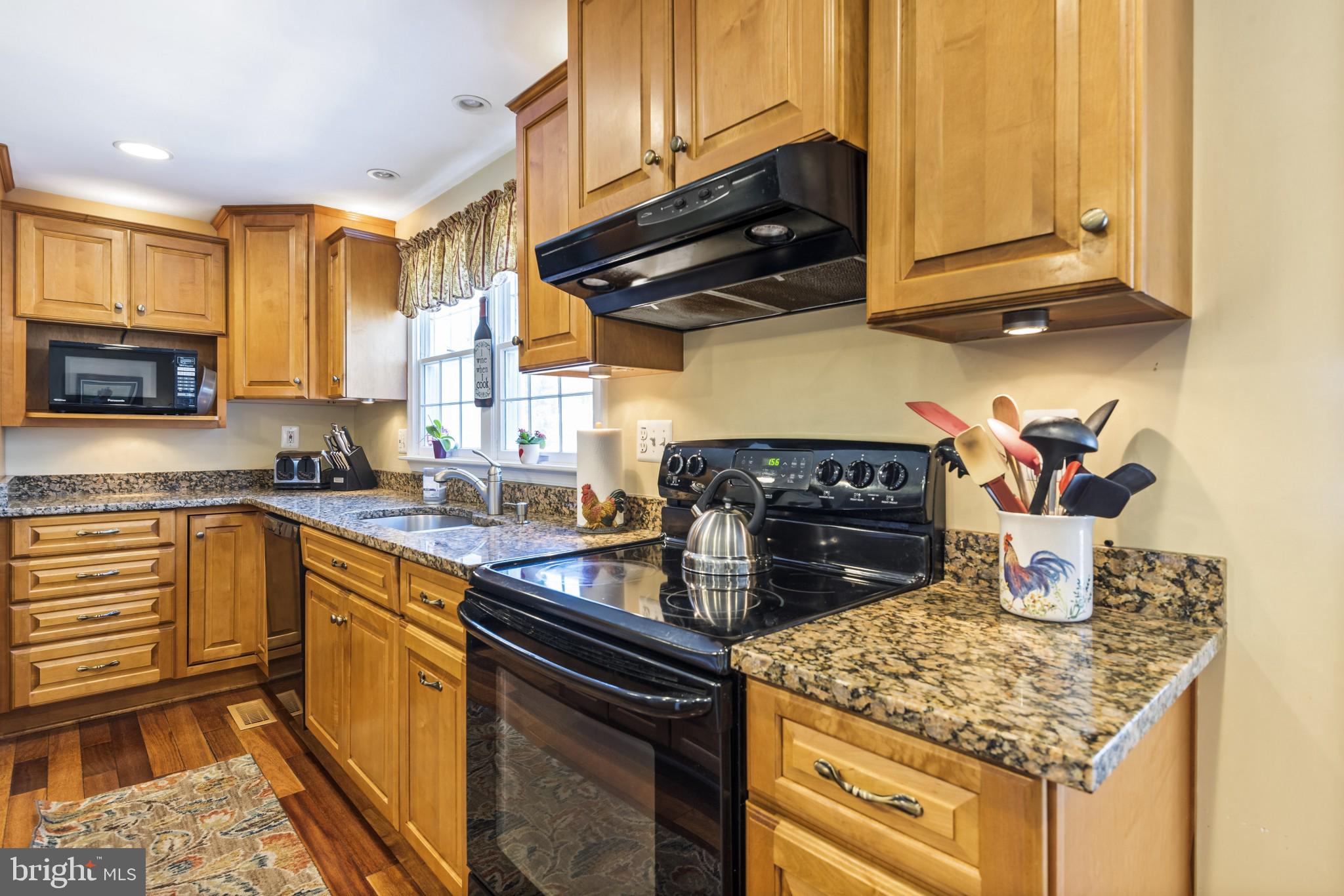 421 Bathurst Road Baltimore, MD 21228 - Photo 6 of 31 Kitchen includes all appliances