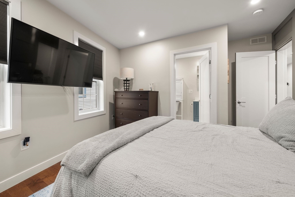 20 Crestway Road, Unit 3 Boston, MA 02128 - Photo 14 of 24