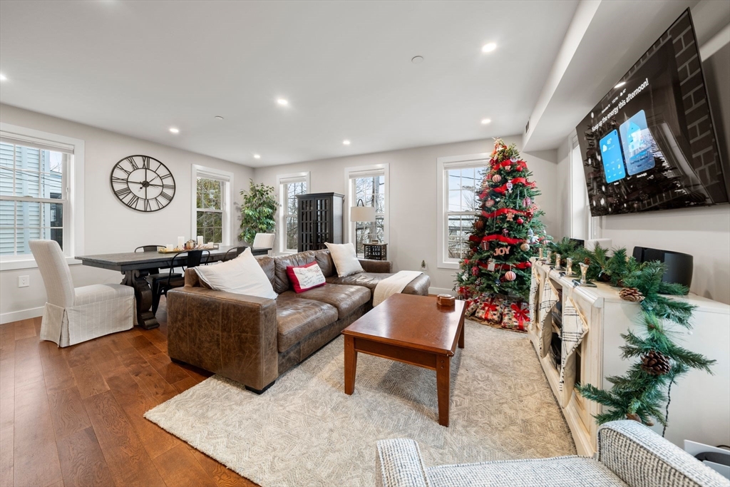 20 Crestway Road, Unit 3 Boston, MA 02128 - Photo 9 of 24